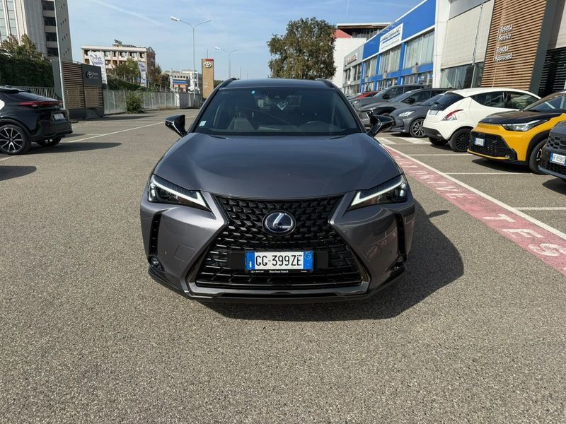 Lexus UX Hybrid Midnight Edition 2WD imagem 3