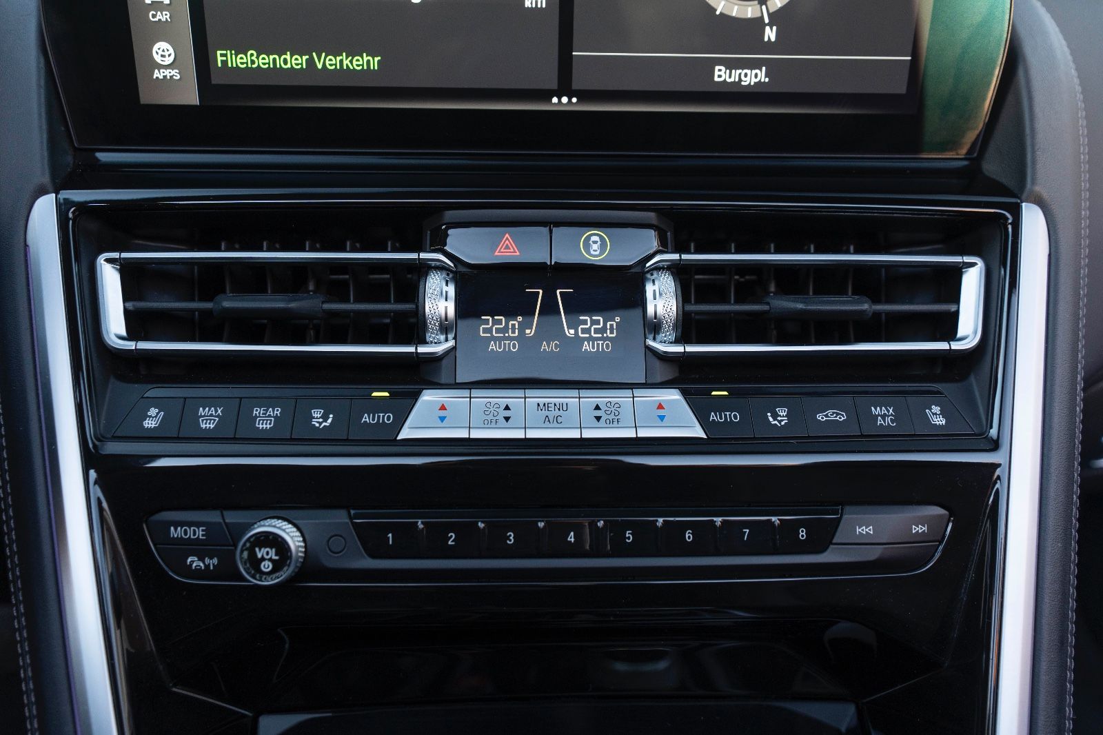 Fahrzeugabbildung BMW M850 i xDrive M-TECHNIC H&K LED 360° CABRIO TOTW