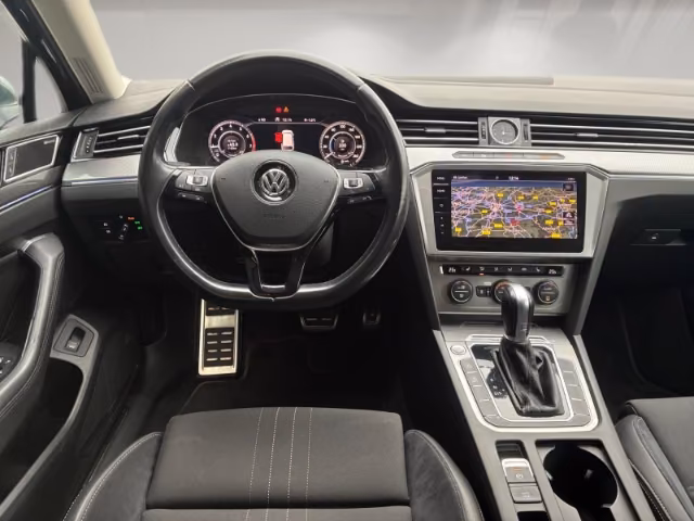 Volkswagen Passat Alltrack 2.0TSI 220PS 4Motion/AHK/ACC/Nav