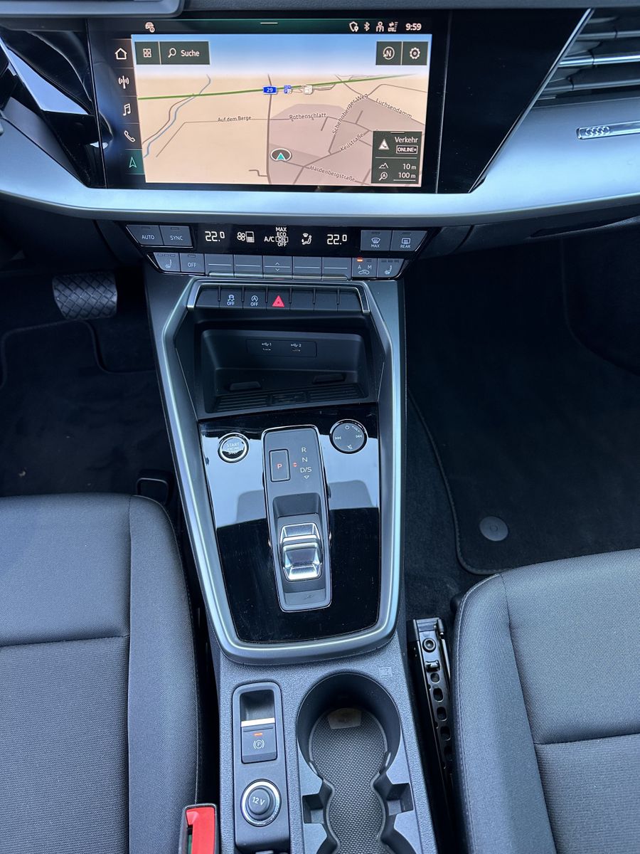 Fahrzeugabbildung Audi A3 35 TDI SpB S-Line NAV+LED+KAM+B&O+CARPLAY+1HD