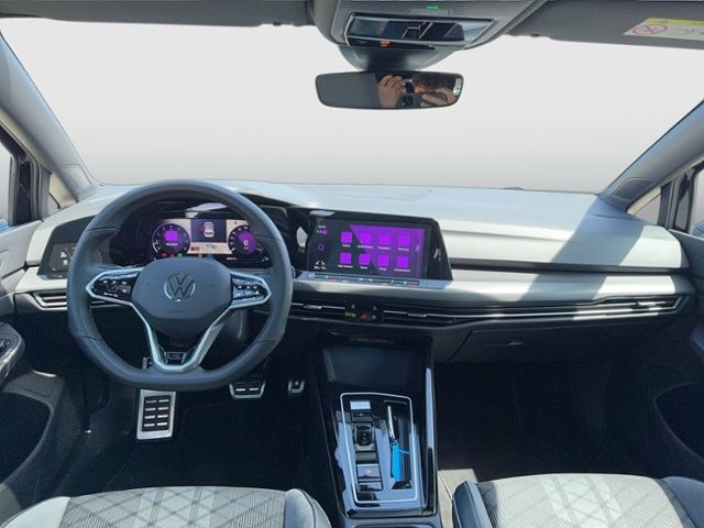 Golf VIII R-LINE 1.5 eTSI DSG PANO REAR VIEW MAT