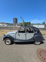 Citroën 2 CV - Citroën 2 CV mit Benzin-Antrieb