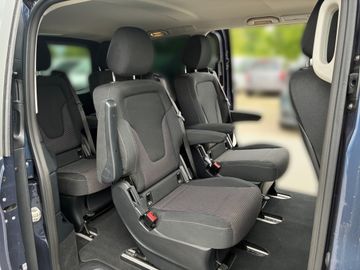 Mercedes V 220 - 8