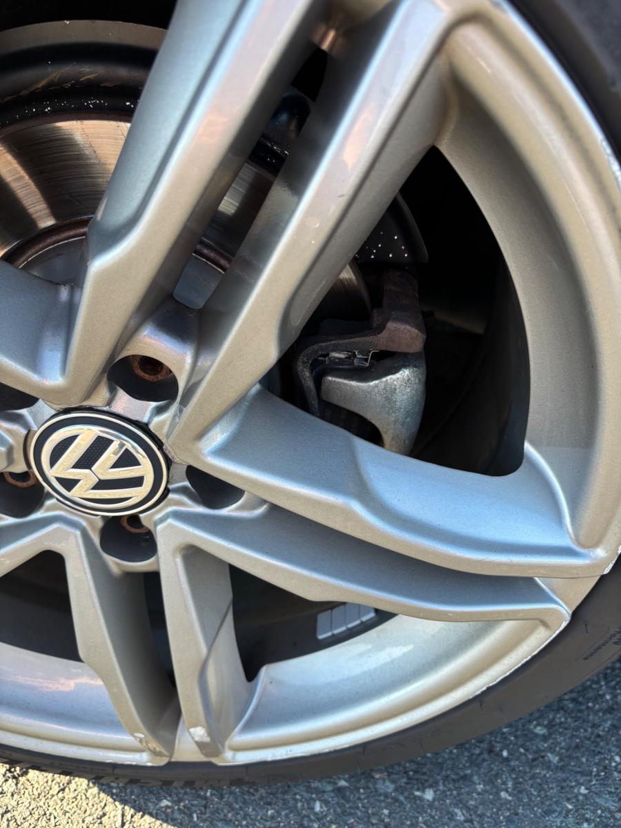 Volkswagen Passat 2010 — photo 15