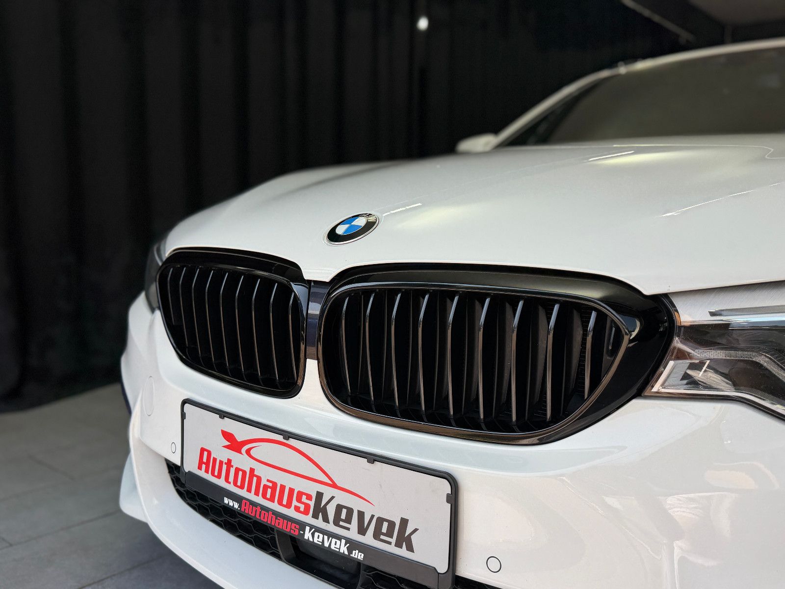 Fahrzeugabbildung BMW 540i xDrive Touring M Sport |AHK|HuD|HiFi|PANO