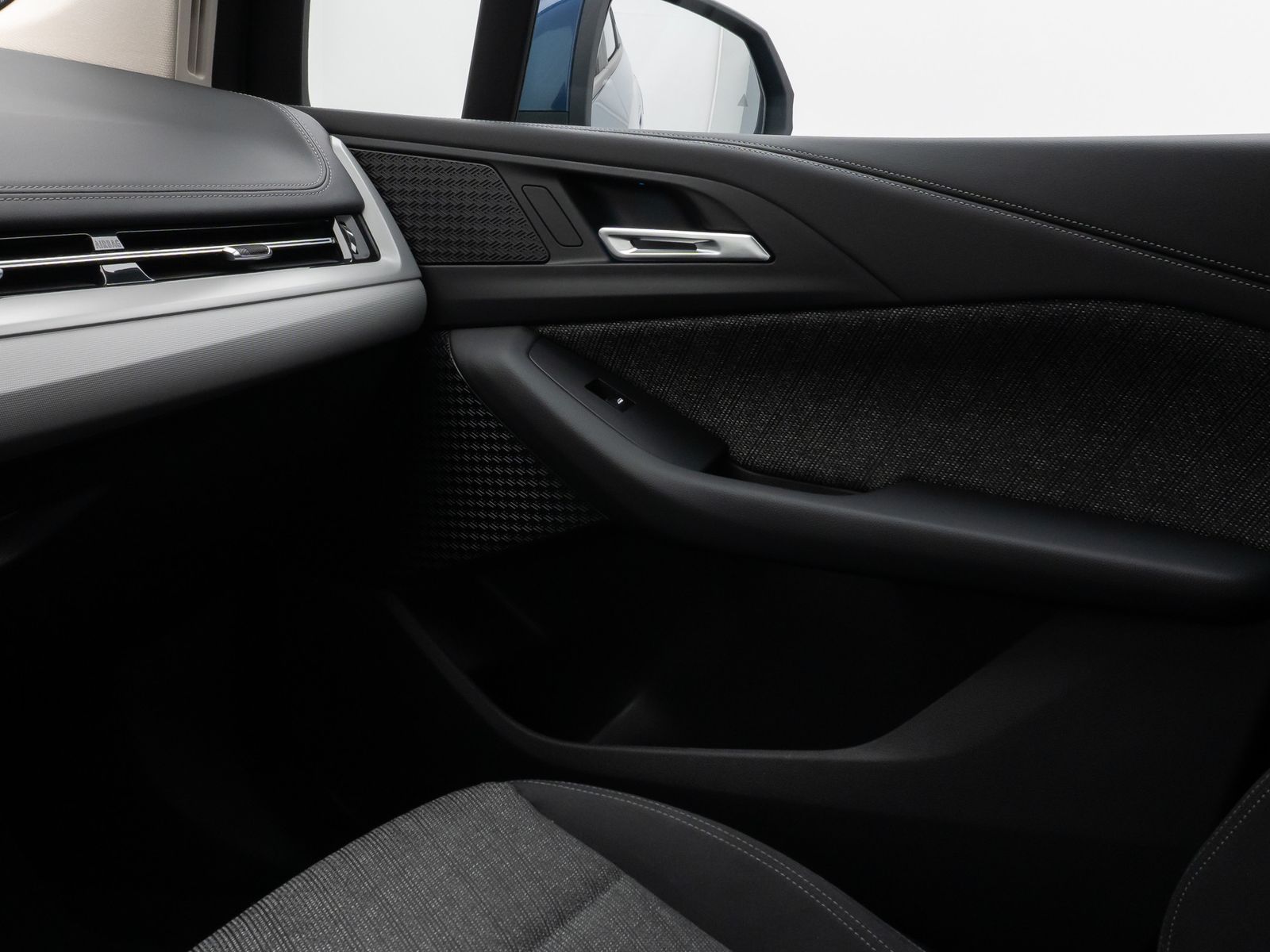 Fahrzeugabbildung BMW 218i Active Tourer 360°HUD DAB Widscreen Komfort