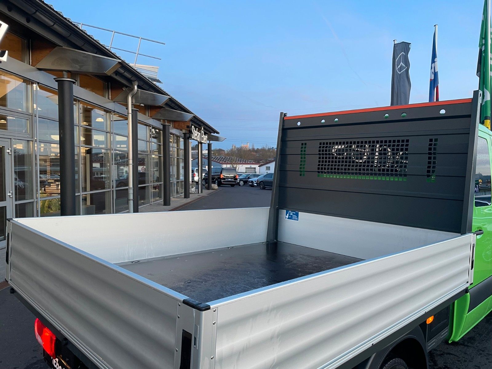 Fahrzeugabbildung Mercedes-Benz Sprinter 317 CDI DoKa 3665 9G Klima AHK3,5to