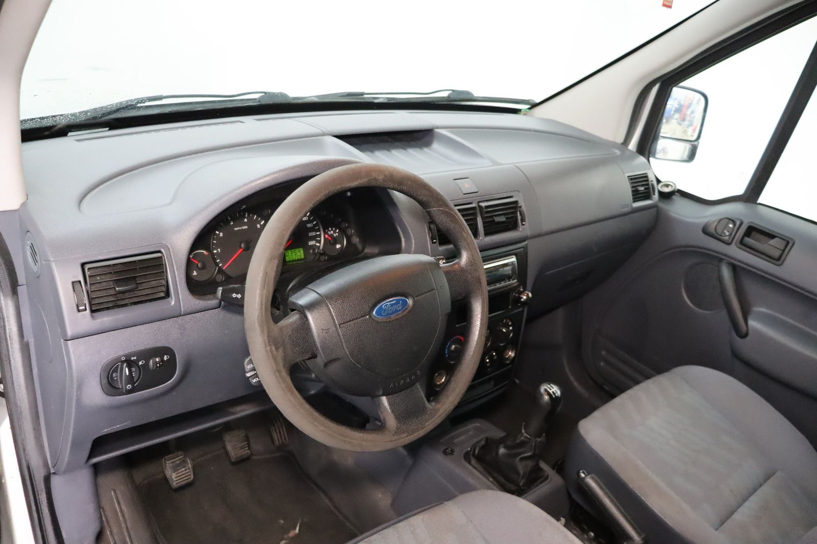 Fahrzeugabbildung Ford Transit Connect 1.8 DTCi T230 Kasten mit Klimaan