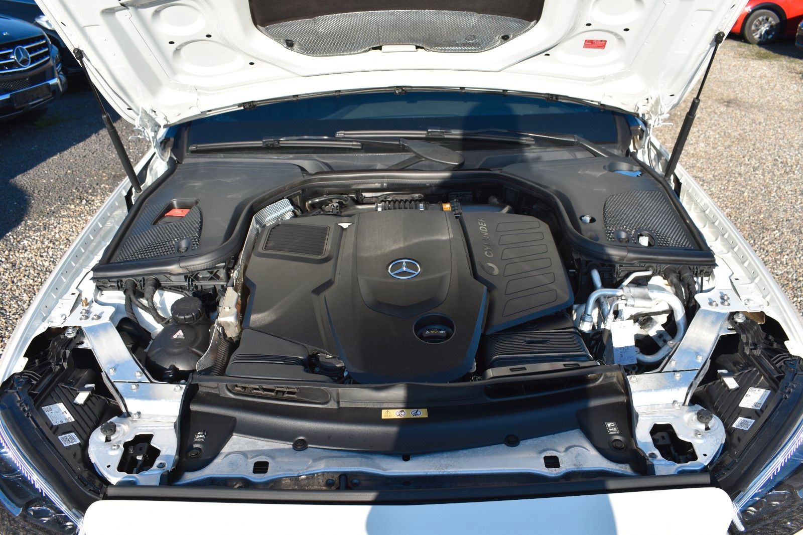 Fahrzeugabbildung Mercedes-Benz E 400d  Lim. 4Matic designo Multibeam AMG Line