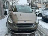 Ford C-Max C-MAX Titanium - silberne Ford C-Max