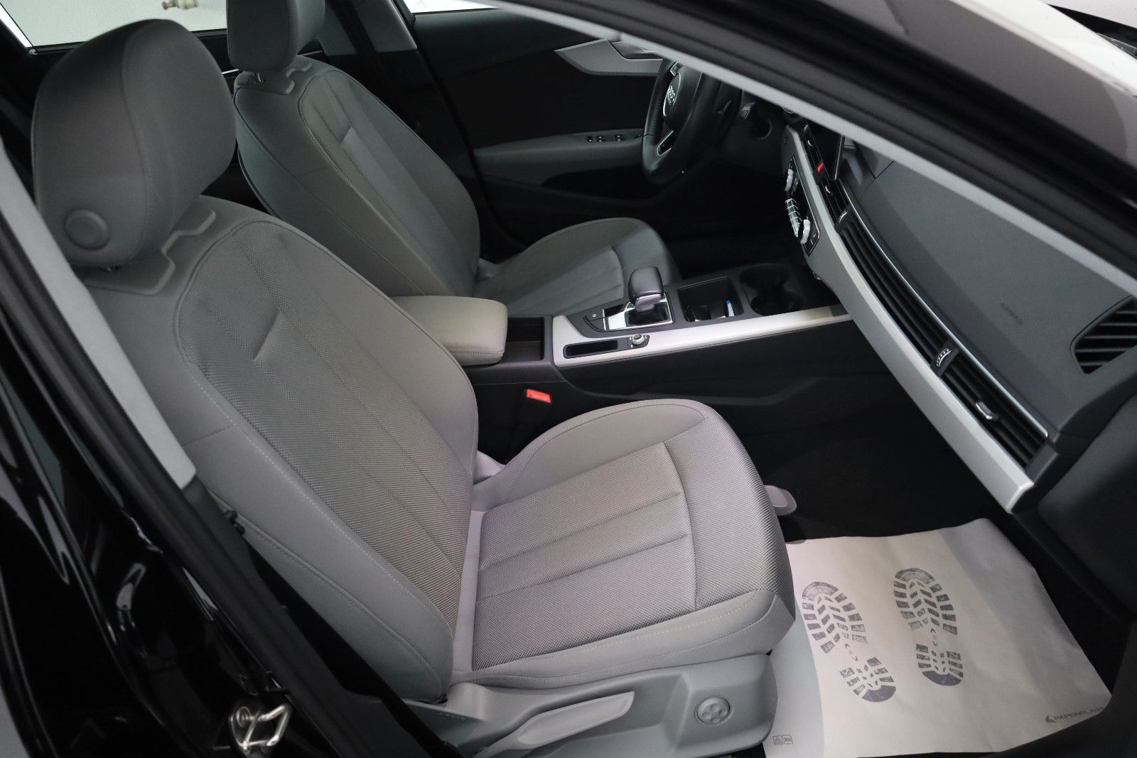 Fahrzeugabbildung Audi A4 Avant 35 TDI Navi,LED,ACC,SH,PDC