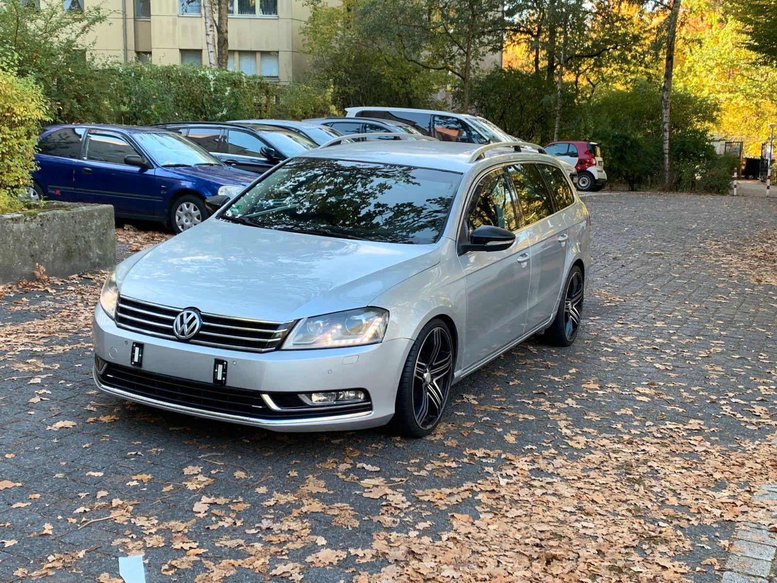 Volkswagen Passat 2011 — салон