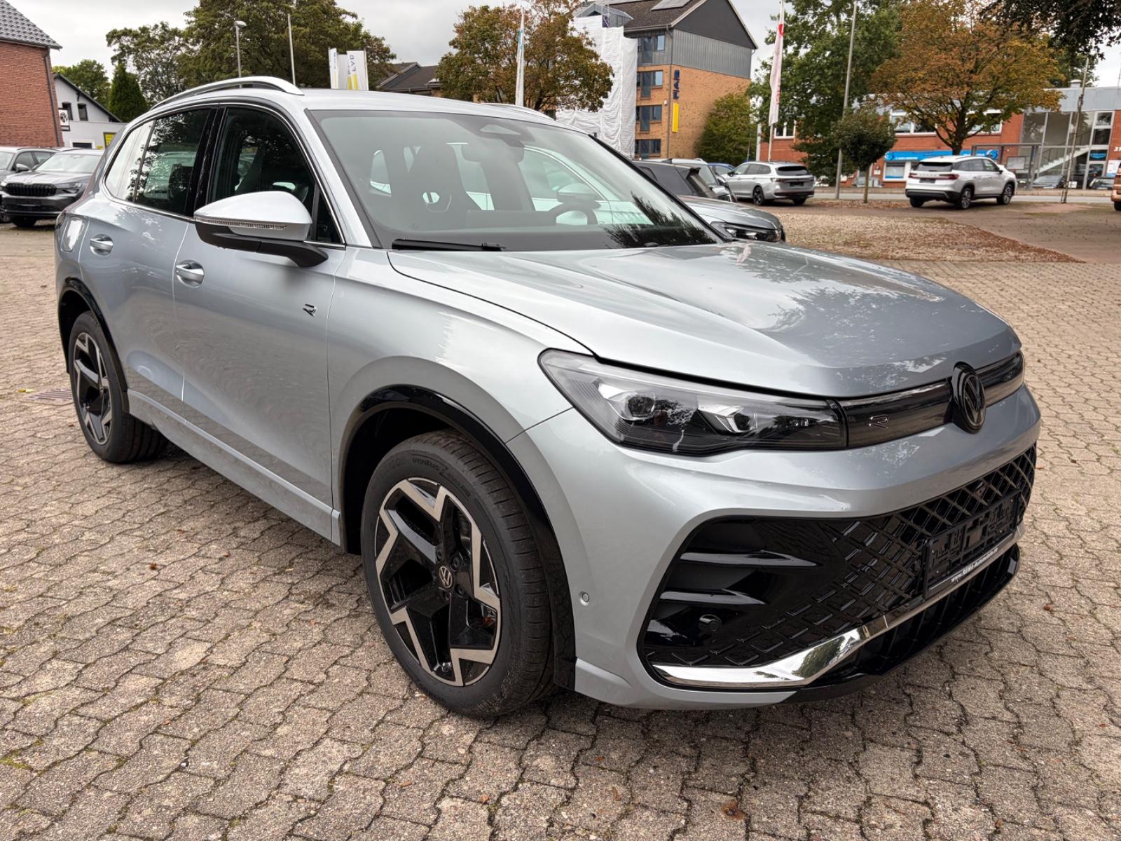 Volkswagen Tiguan 1.5eTSI R-Line IQ Light Head Up 360° AHK