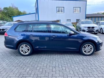 Volkswagen Golf - 10