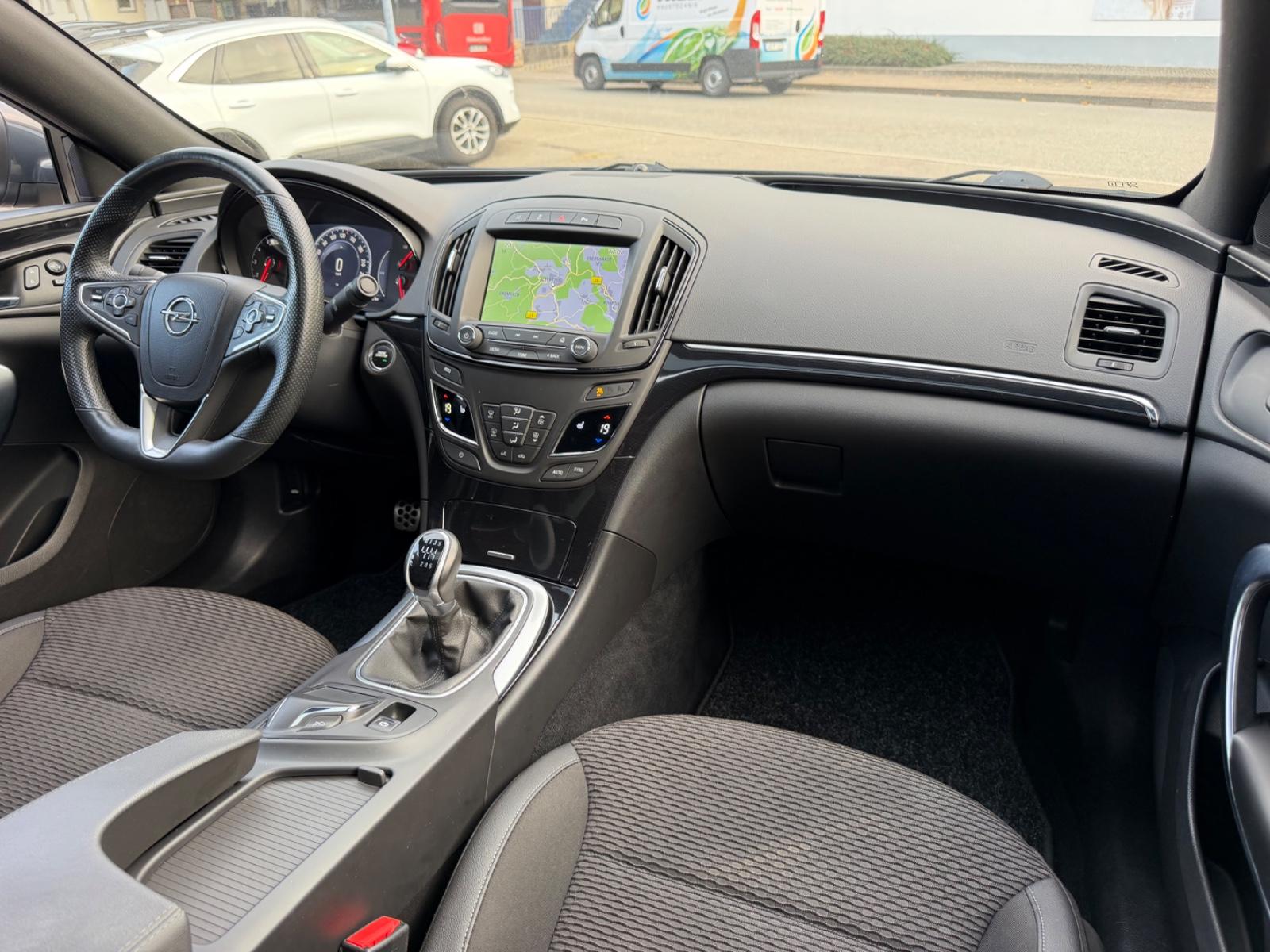 Opel Insignia OPC Line *ACC*KAMERA*NAVI*XENON*GSD*AHK