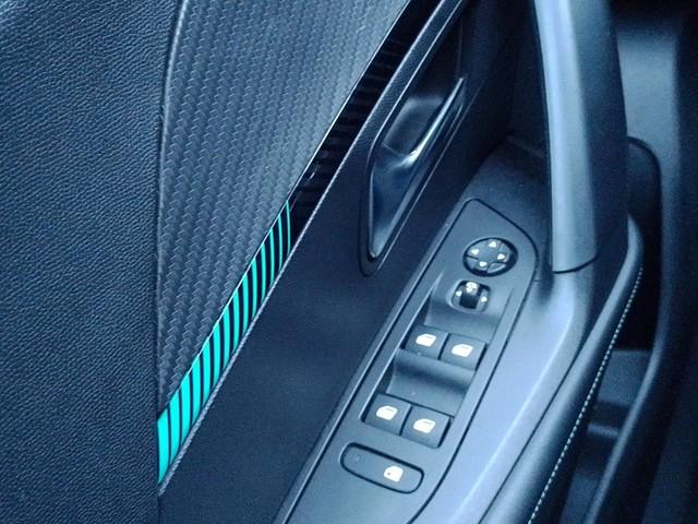 Peugeot 2008 Allure Pack 1.2 PureTech 130 LED Apple CarP