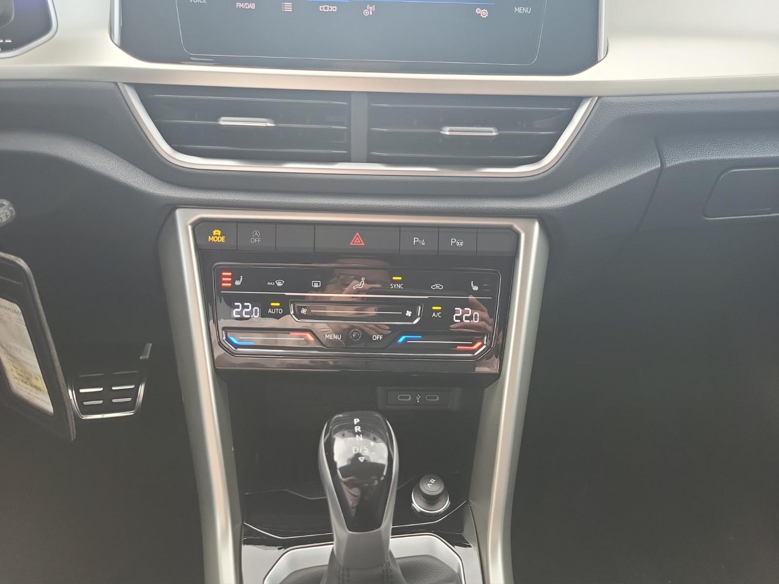 Volkswagen T-Roc 1.5TSI MOVE*LED*APP-CONNECT*SITZH*PDC