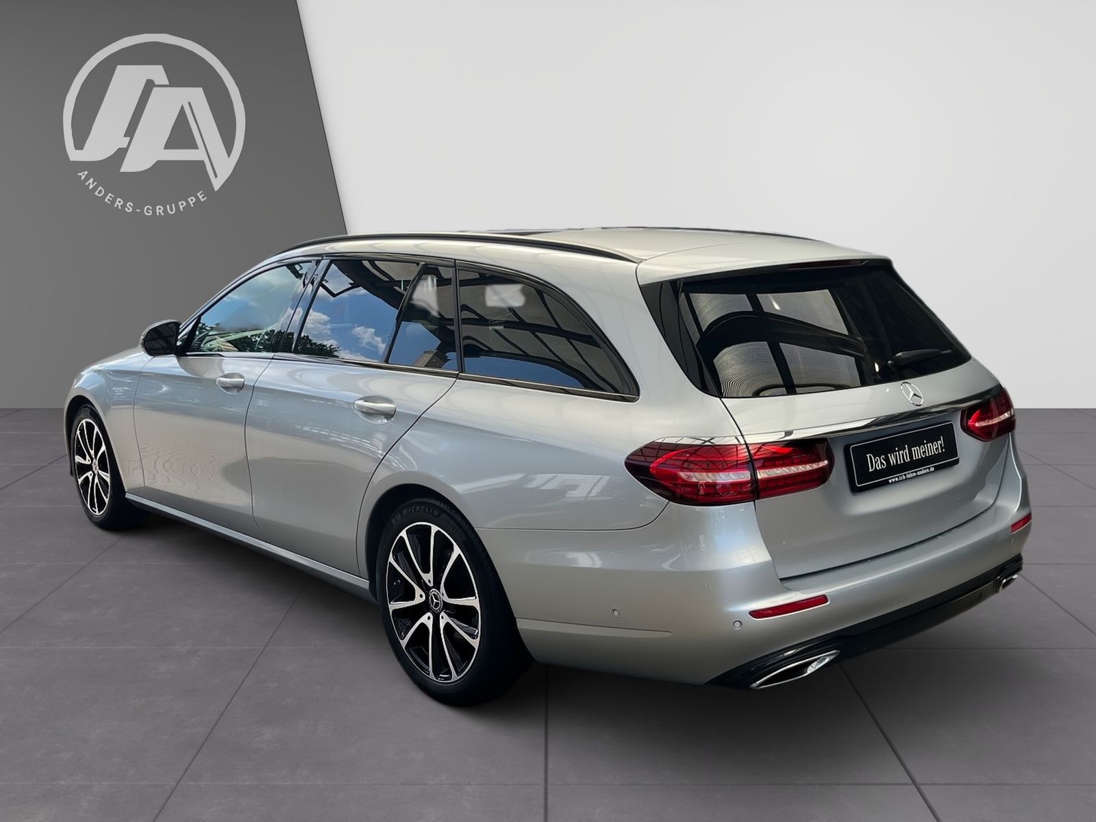 Mercedes-Benz E 220 d T AVANTGARDE+Pano+LED+AHK+Navi+Kam+Night imagem 3