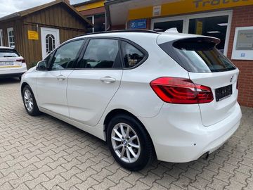 BMW 218 - 11
