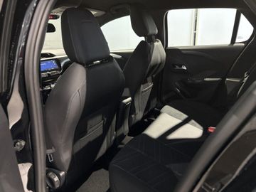 Fotografie 13 des Opel Corsa 1.2 Direct Injection Turbo GS ReNewKnit