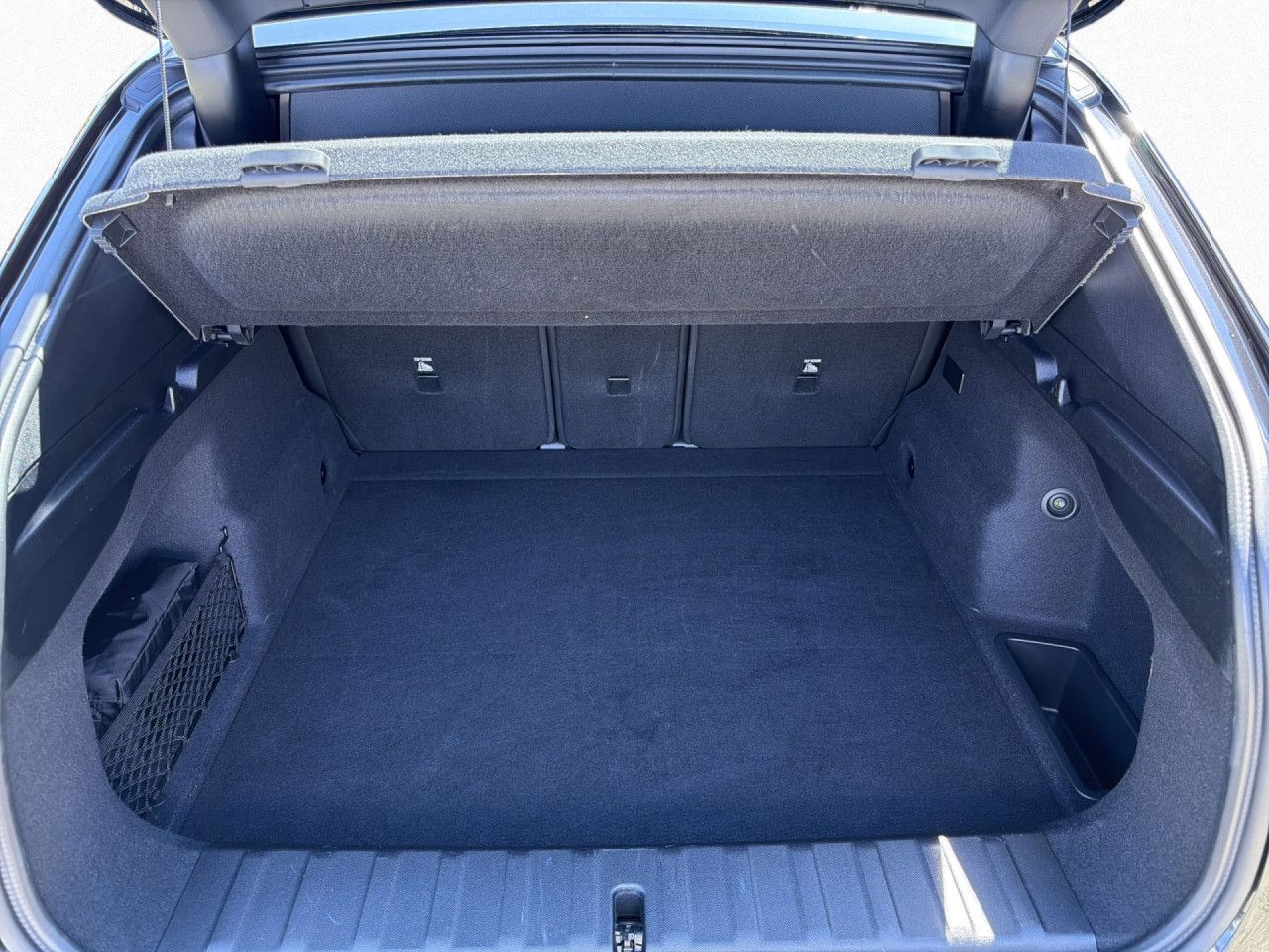 BMW iX2 - Bild 20