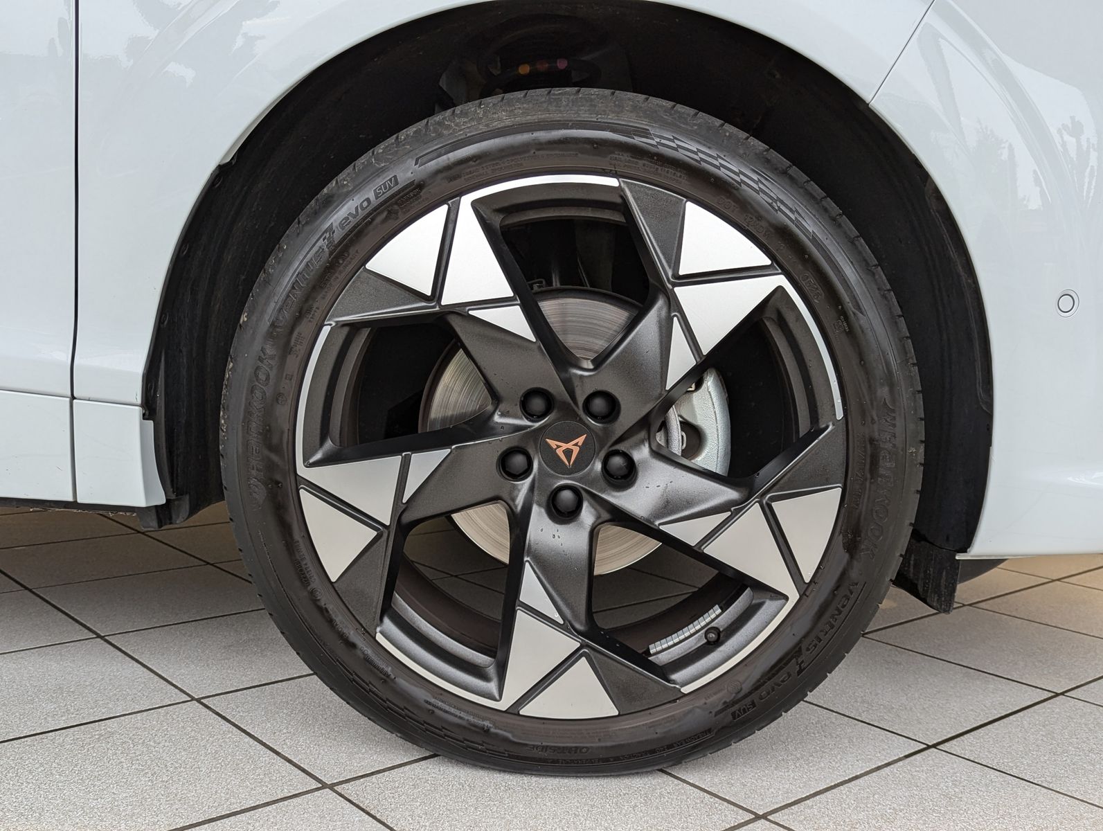 CUPRA Terramar 1.5eTSI HUD DCC Matrix Pano Sennh. 20" - Image 10