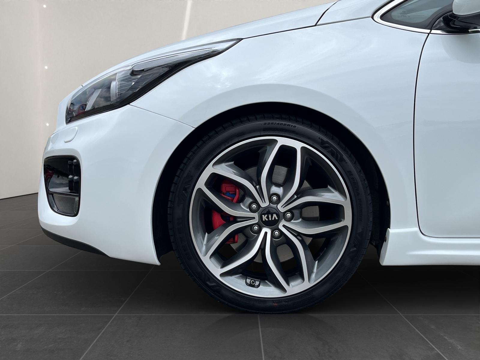 Kia pro cee'd 1.6 T-GDi GT-Track *KAMER SHZ*