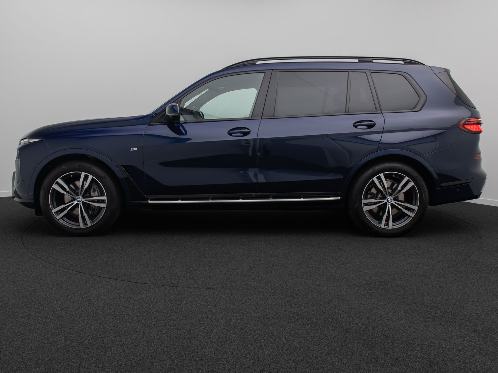 Fahrzeugabbildung BMW X7 xD40d M Sport 360&deg; SkyLounge H/K Individual