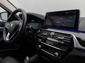 Fahrzeugabbildung BMW 530d xDr Tour AHK Pano ACC HUD Komfortsitz