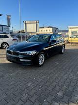 BMW 520 Touring*PDC*CAM*SHZ*PANO*AHK*NAVI*LENKRADHEI - BMW 520 in Augsburg