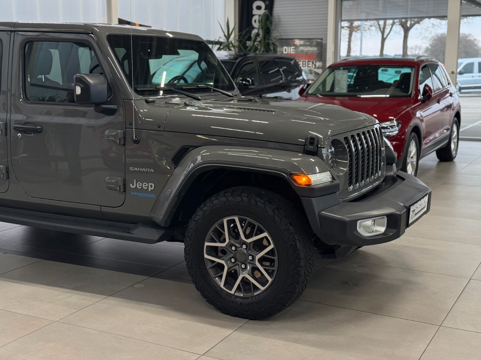 Fahrzeugabbildung Jeep Wrangler Unlimited 2.0 4xe Plug-In Hybrid Sahara