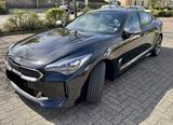 Kia Stinger 3.3 V6 T-GDI AWD GT Automatik|Navi| - schwarze Kia Stinger