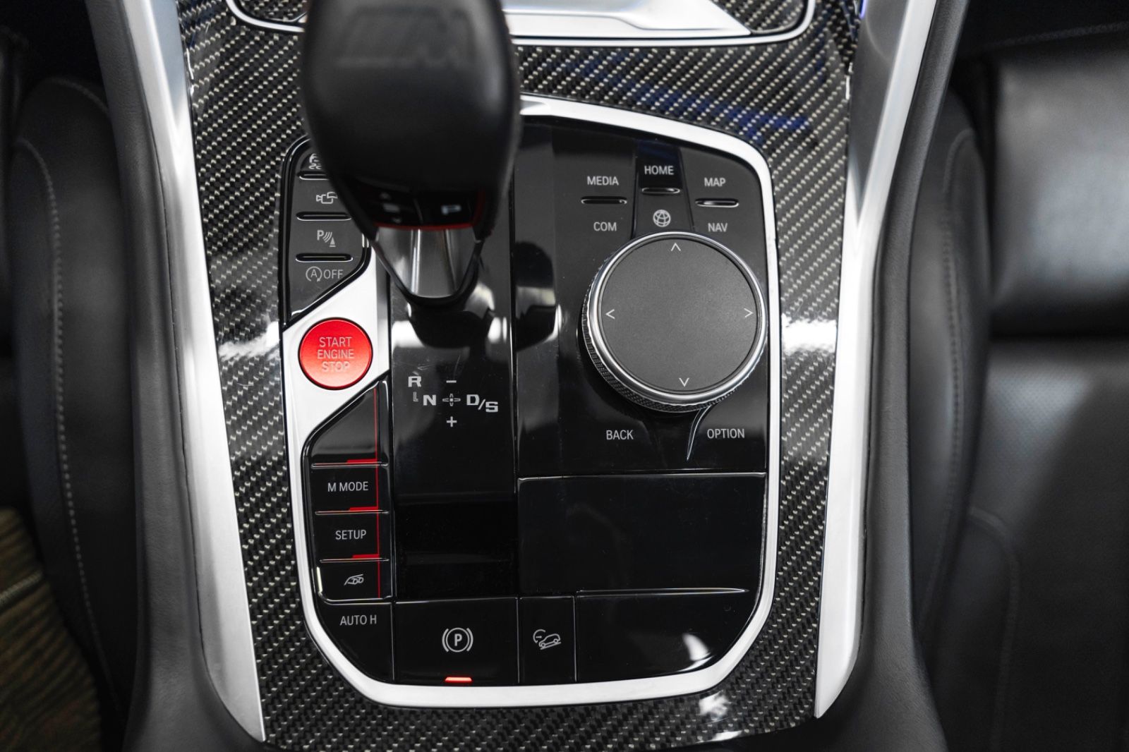 Fahrzeugabbildung BMW X5 M Competition B&W LASER HUD 360° PANO ACC