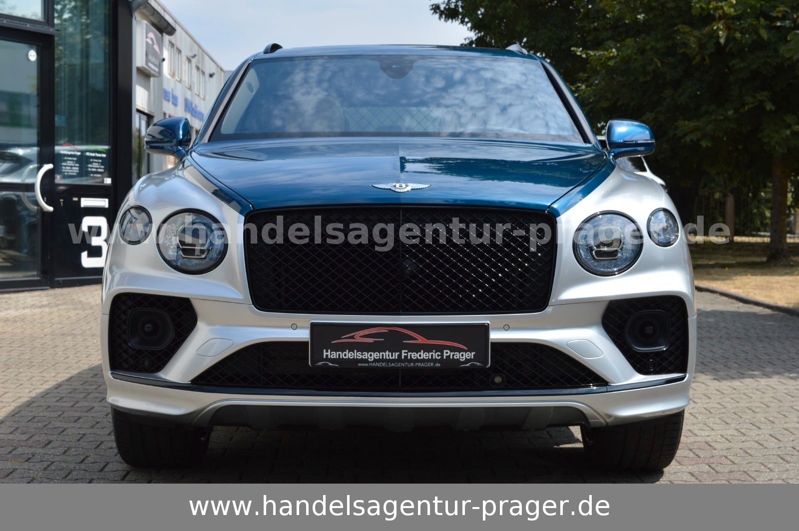 Bentley Bentayga 3.0 Hybrid Azure 4WD Autom. foto 2