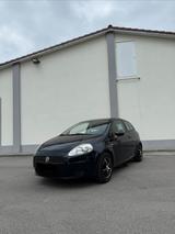 Fiat Punto - TÜV Neu - Scheckheftgepflegt ... - Fiat Punto Gebrauchtwagen in München