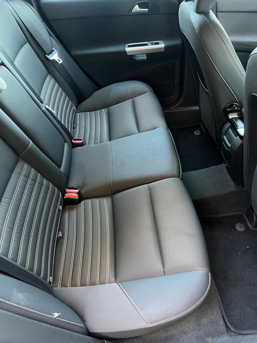 Volvo V50 2011 — photo 9