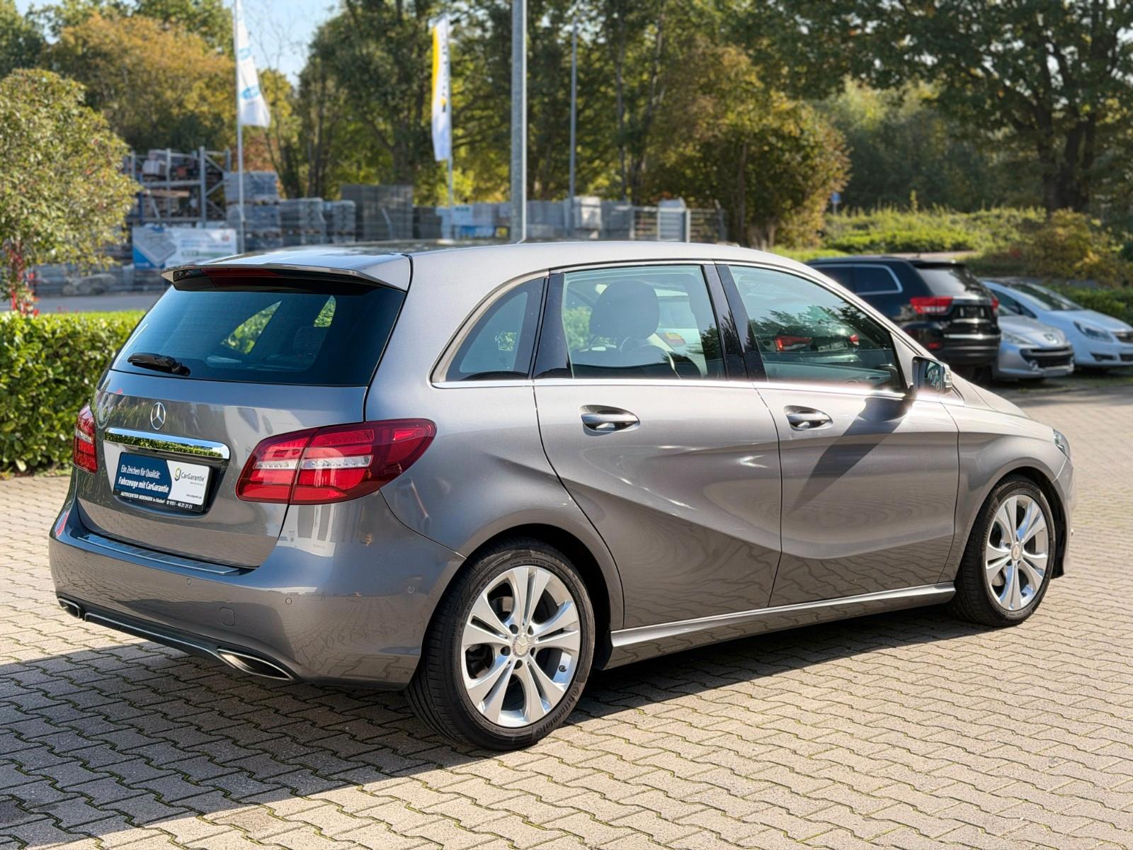 Mercedes-Benz B 180 Garantie *2.Hand*Kamera*LED*Urban*Navi*