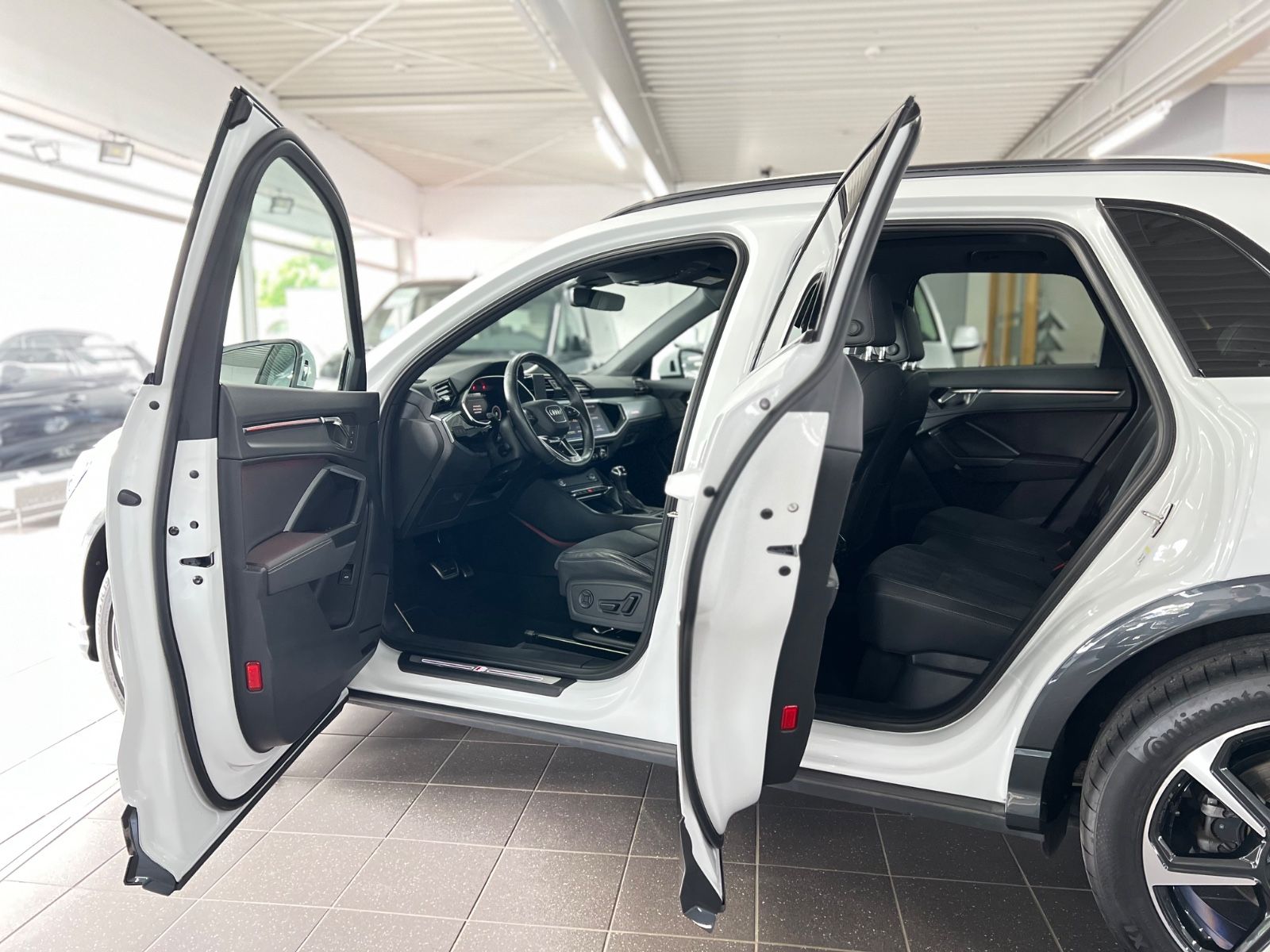 Audi Q3 35 TFSI S line UNGLAUBLICH VIELE EXTRAS foto 15