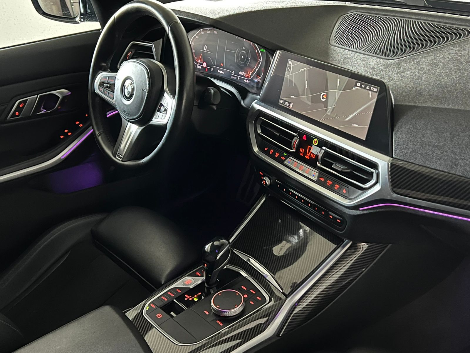 Fahrzeugabbildung BMW 330 i M SPORT PAKET/AMBI/LASER/DRAVITGRAU/DE FZG