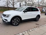 Volkswagen Tiguan IQ.DRIVE/ 4Motion/ACC/PANORMA/ASISS/VIRTU - Volkswagen Tiguan in Stuttgart