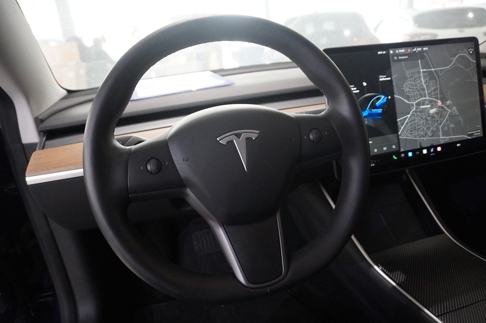 Fahrzeugabbildung Tesla Model 3 Standard Range Plus NAVI/KAMERA/SH/PANO