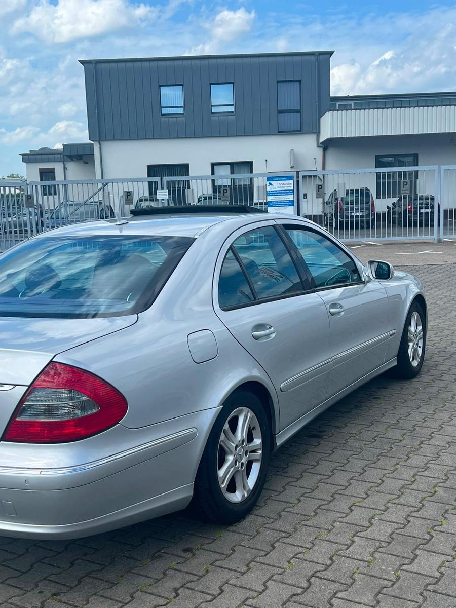 Mercedes-Benz E 220 CDI AVANTGARDE Schiebedach, Nappa Leder