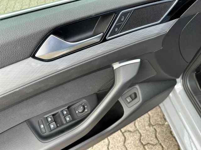 Passat Variant Business 2.0 TDI DSG LED Navi Sit