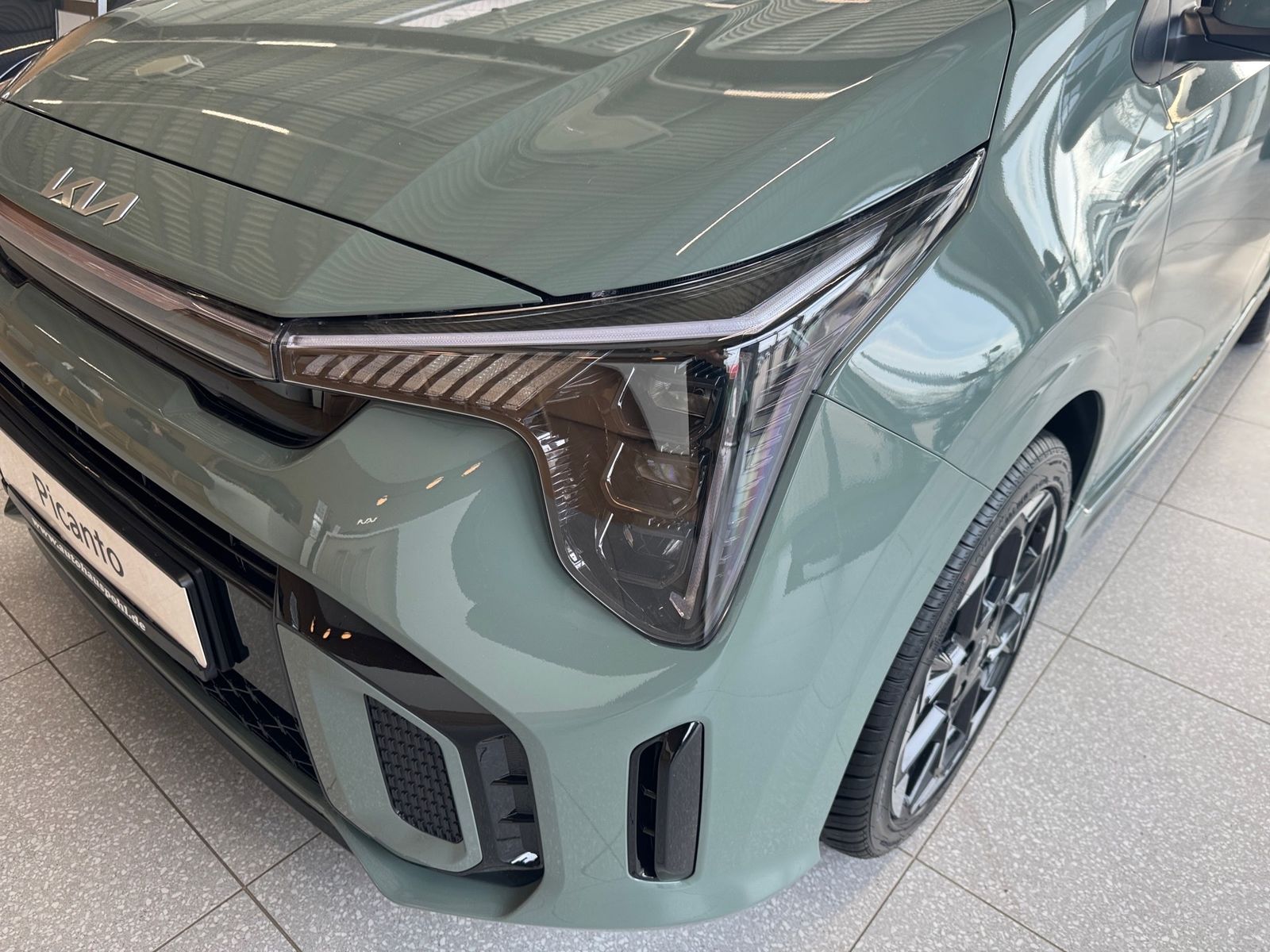Fahrzeugabbildung Kia PICANTO PE2 1.2 MT GT-LINE LAUNCH