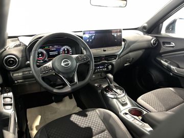 Fotografie des Nissan Juke 1.6 Hybrid 4AMT N-Connecta (2019)