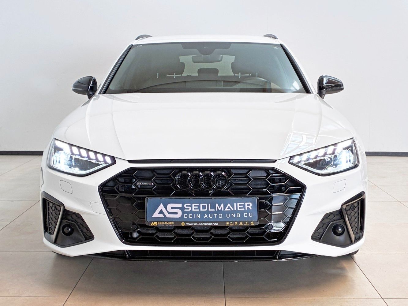 Audi A4 Avant 40 2.0 TDI quattro S-Line AHK StandHeiz foto 2
