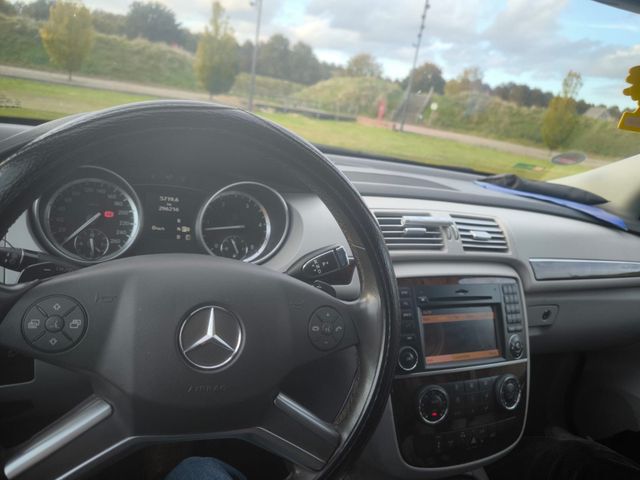 Mercedes-Benz Mercedes Benz R350 7 sitzte navi Radio ist...