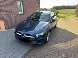 Mercedes-Benz A 250 e Hybrid Metallic Blau Metallic 