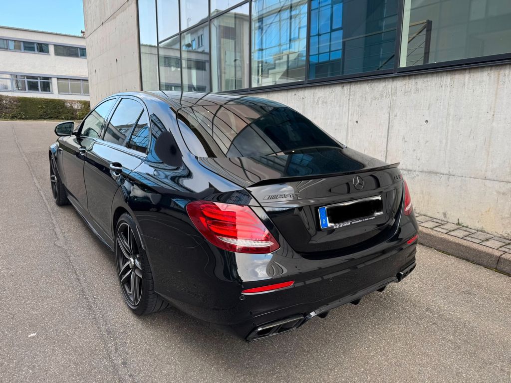 Image of Mercedes-Benz E 63 AMG