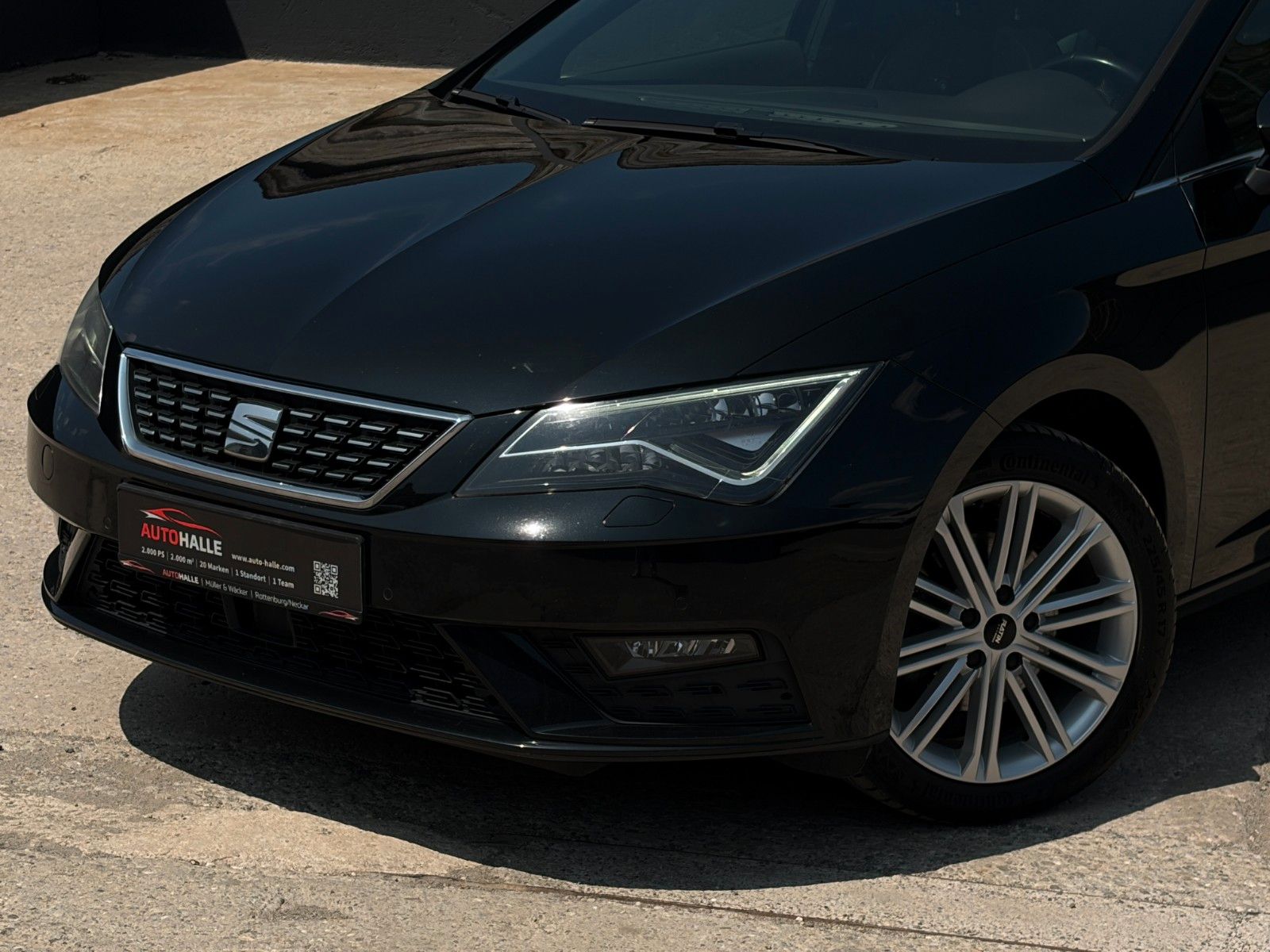 Fahrzeugabbildung SEAT Leon ST 1.5 TSI DSG Xcellence CarPlay PANO CAM